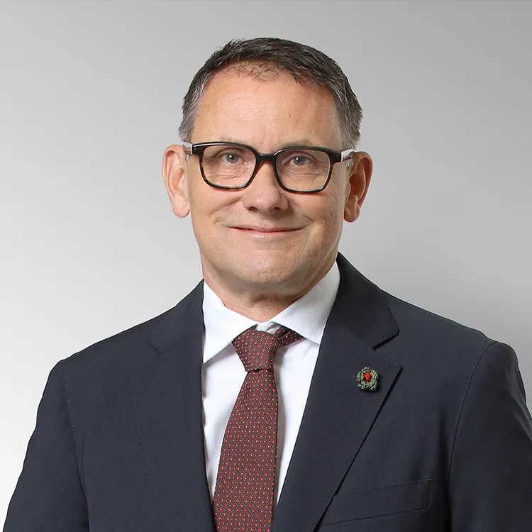 Peter Vangehr - Chief Executive Officer (CEO) VP Bank (Schweiz) AG Peter Vangehr - Chief Executive Officer (CEO) VP Bank (Schweiz) AG