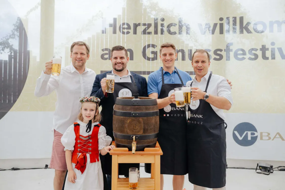 Adrian Schneider, Head of the Liechtenstein & BVI Region, Mayor Florian Meier, Lukas Bernardi from Liechtensteiner Brauhaus and Markus Goop from Skunk AG