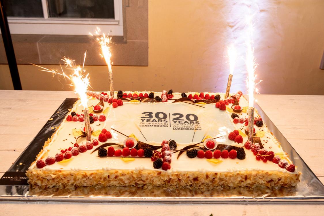 VP Bank (Luxembourg) SA Jubiläum - Torte